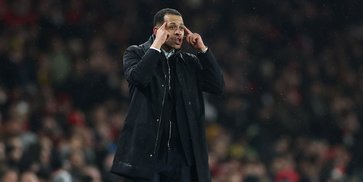 Terpeleset Lagi, Liam Rosenior Sebut Chelsea Harus Segera Berbenah