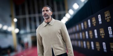 Kisah Legenda Man United, Rio Ferdinand: Pernah Terpaksa Gunakan Kursi Roda Karena Cedera Panjang