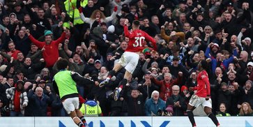 Rahasia Kebangkitan MU Versi Sesko: Gemuruh Old Trafford dan Magis Michael Carrick