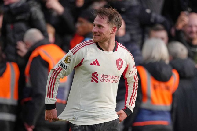 Alexis Mac Allister merayakan gol Liverpool pada pertandingan Premier League lawan Nottingham Forest, Minggu (22/2/2026) malam WIB. (c) AP Photo/Dave Shopland