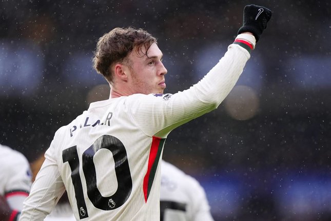 Hat-trick Bersejarah Palmer