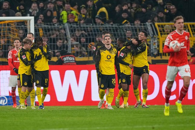 Rekor Bersejarah Sebelum Turun Minum