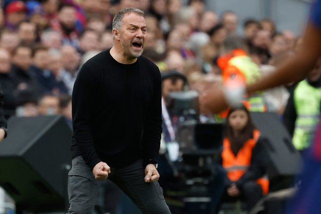 Statistik Pertandingan Manajer Barcelona, Hansi Flick (c) AP Photo/Joan Monfort