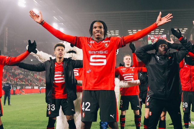 Liverpool Siapkan Generasi Baru di Lini Belakang? Bek Rennes Jeremy Jacquet. (c) Dok. Rennes