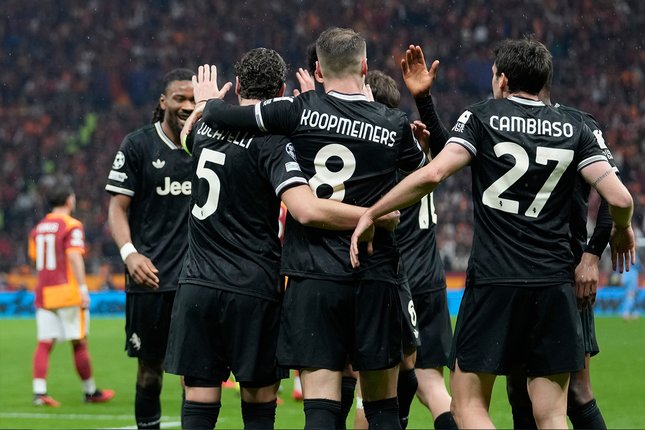 Kilau Semu di Babak Pertama