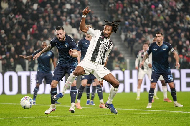 Babak Pertama Juventus vs Lazio