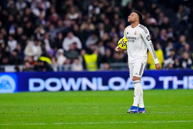 Sia-sia Paksa Mbappe Lari