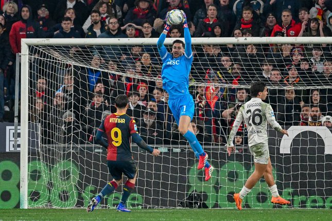 Genoa vs Napoli: Babak Pertama Penuh Kejutan