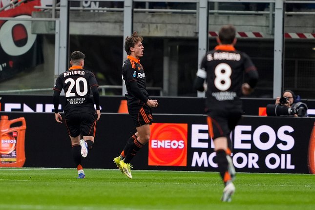 Babak Pertama Milan vs Como