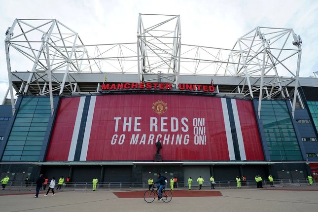 Stadion kandang Manchester United, Old Trafford. (c) AP Photo/Jon Super