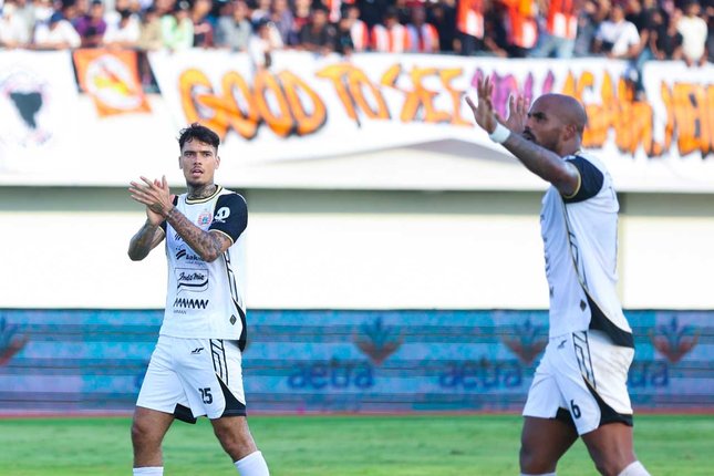 Adaptasi Berjalan, Keputusan di Tangan Pelatih