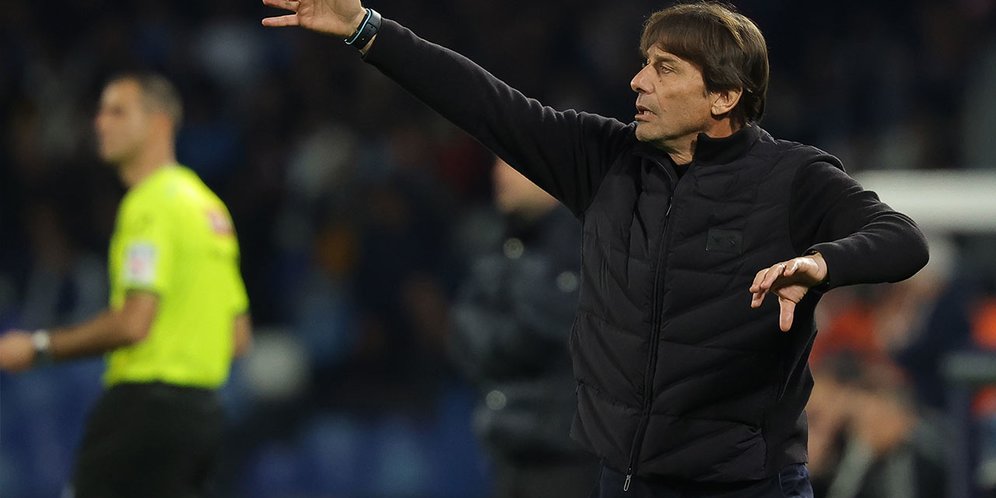 Antonio Conte tidak bisa menahan amarahnya usai Napoli tersingkir secara dramatis dari ajang Coppa Italia.

#CoppaItalia