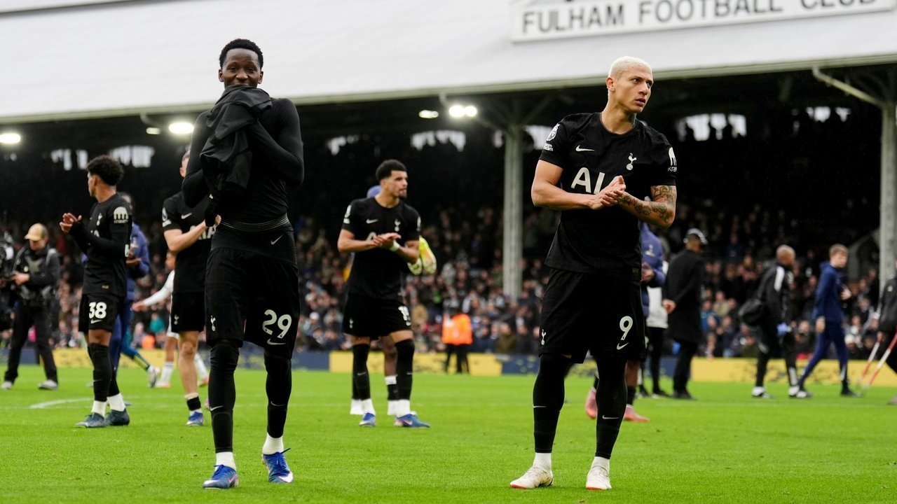 Tragedi Tottenham: Kok Bisa Juara Europa League Terancam Degradasi, Siapa yang Patut Disalahkan? Tragedi Tottenham: Kok Bisa Juara Europa League Terancam Degradasi, Siapa yang Patut Disalahkan?