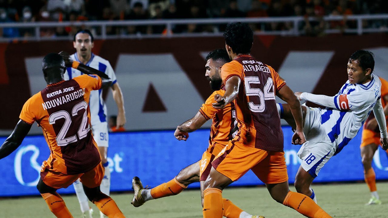 Hasil Borneo FC vs Persib Bandung: Ada Drama VAR & Beckham Gagal Nyekor, Duel BRI Super League Berakhir Seri