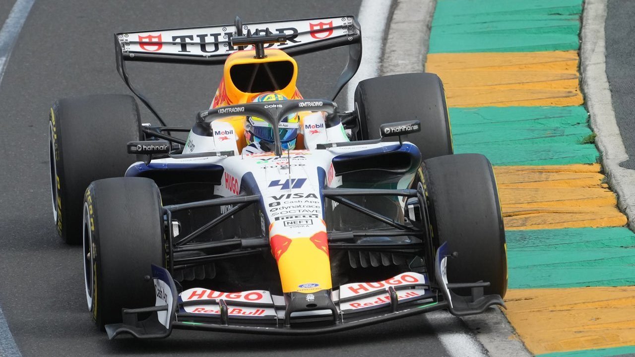 Bangga Bisa Lawan Lewis Hamilton, Arvid Lindblad Sajikan Debut Mentereng di F1 GP Australia 2026 Bangga Bisa Lawan Lewis Hamilton, Arvid Lindblad Sajikan Debut Mentereng di F1 GP Australia 2026