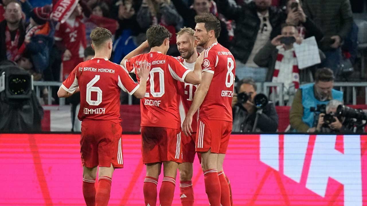 Hasil Bayern vs Monchengladbach: Kevin Diks Bermain Penuh, tapi Die Roten Terlalu Perkasa Lawan 10 Pemain