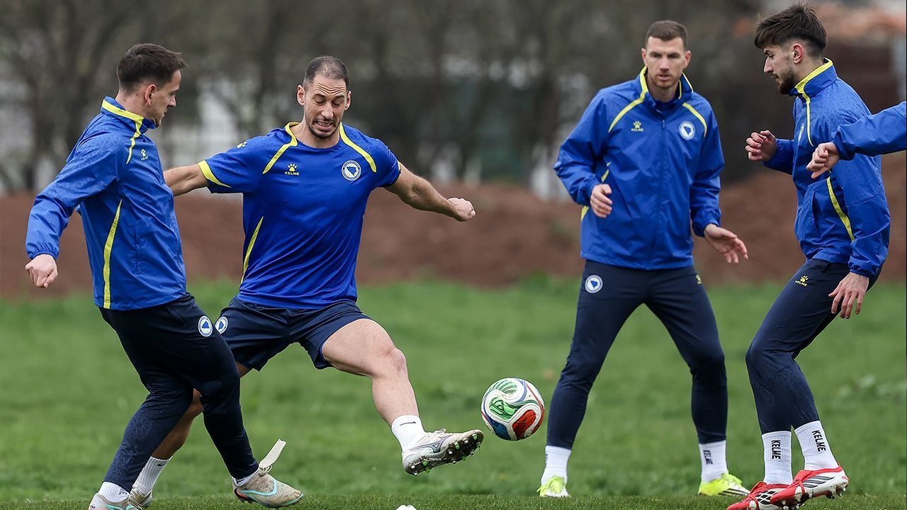 Misteri Sosok Misterius di Kamp Latihan Bosnia: Benarkah Mata-Mata Italia?