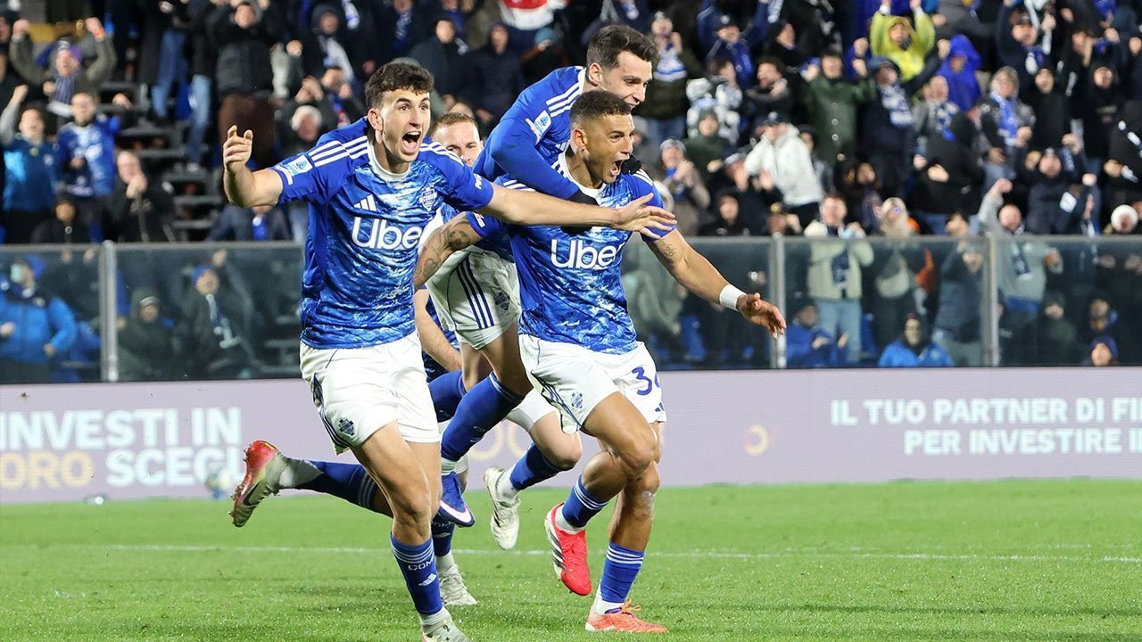 Hasil Como vs Roma: Pasukan Cesc Fabregas Comeback dan Tembus Zona Liga Champions Hasil Como vs Roma: Pasukan Cesc Fabregas Comeback dan Tembus Zona Liga Champions