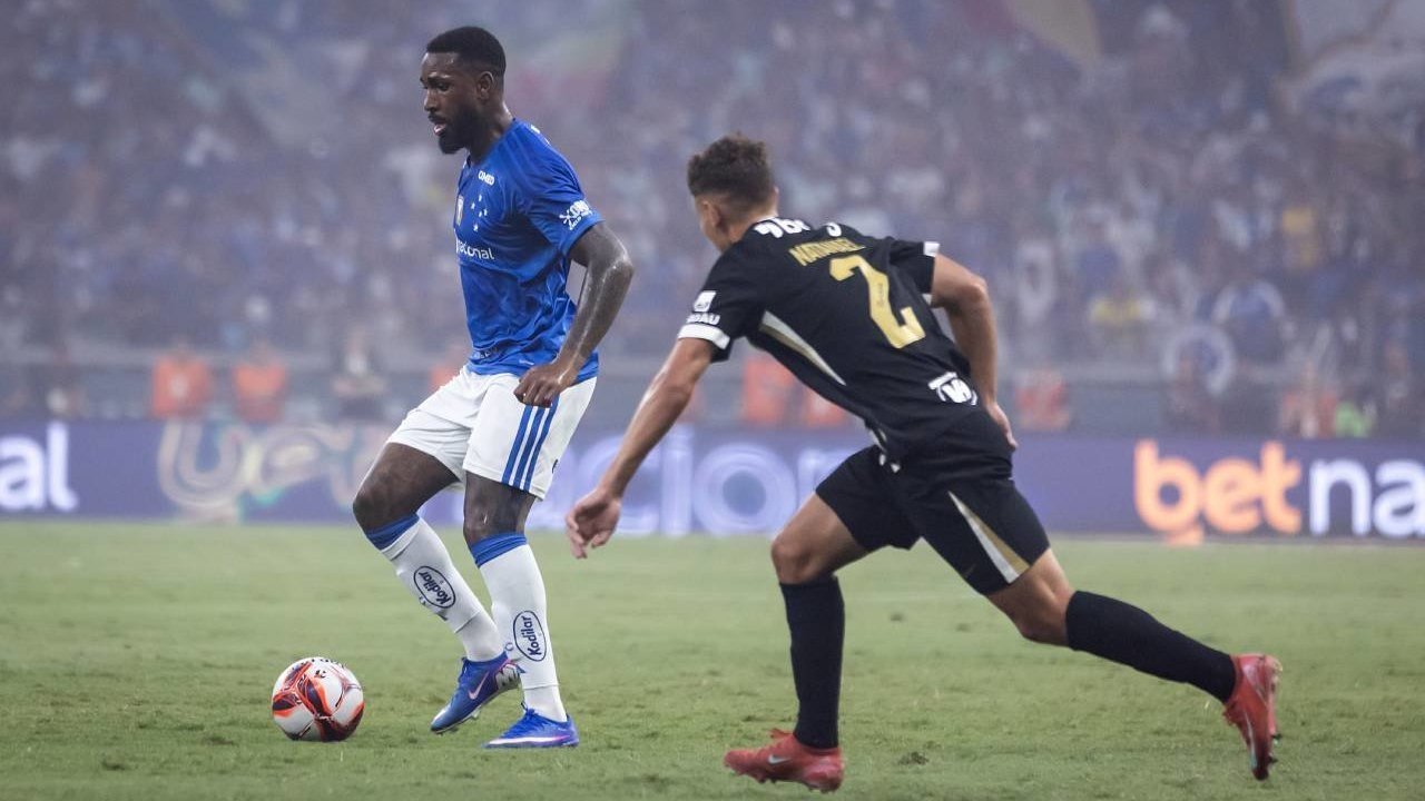 Kerusuhan di Final Campeonato Mineiro antara Cruzeiro vs Atletico Mineiro: 23 Pemain Dapat Kartu Merah Kerusuhan di Final Campeonato Mineiro antara Cruzeiro vs Atletico Mineiro: 23 Pemain Dapat Kartu Merah