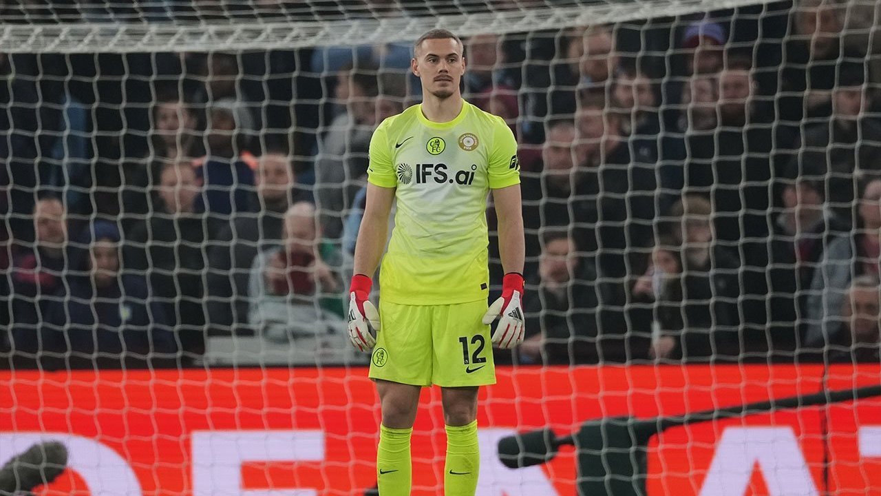 Blunder jadi Musuh Chelsea, Pilih Filip Jorgensen atau Robert Sanchez Nih, Liam Rosenior?