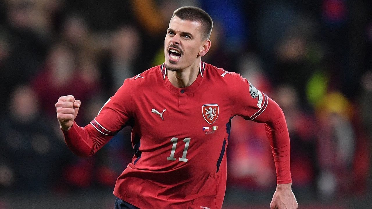 Drama di Praha! Rep Ceko Comeback dan Tekuk Irlandia Lewat Adu Penalti, Tantang Denmark di Final Playoff Drama di Praha! Rep Ceko Comeback dan Tekuk Irlandia Lewat Adu Penalti, Tantang Denmark di Final Playoff