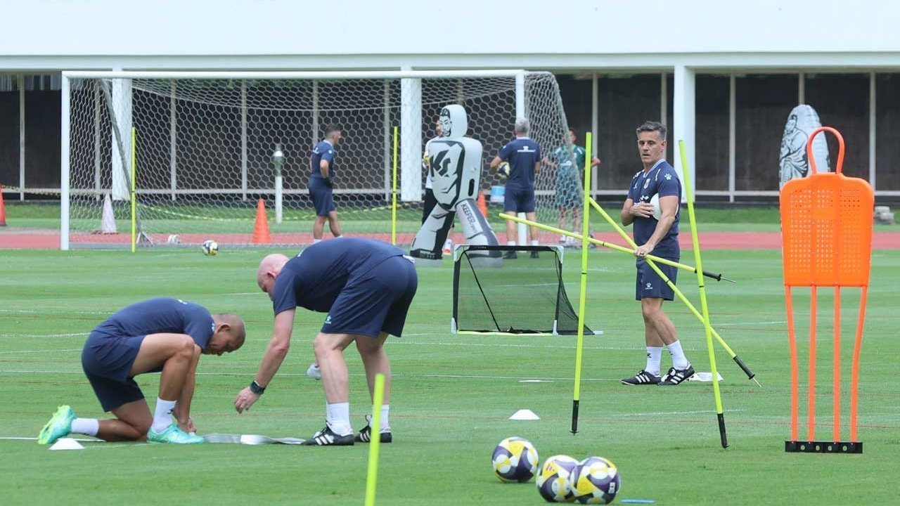 Tim Kepelatihan Timnas Indonesia Era John Herdman: Ada 9 Asisten, 4 Lokal, dan Eks Kapten Kanada Ikut Memimpin