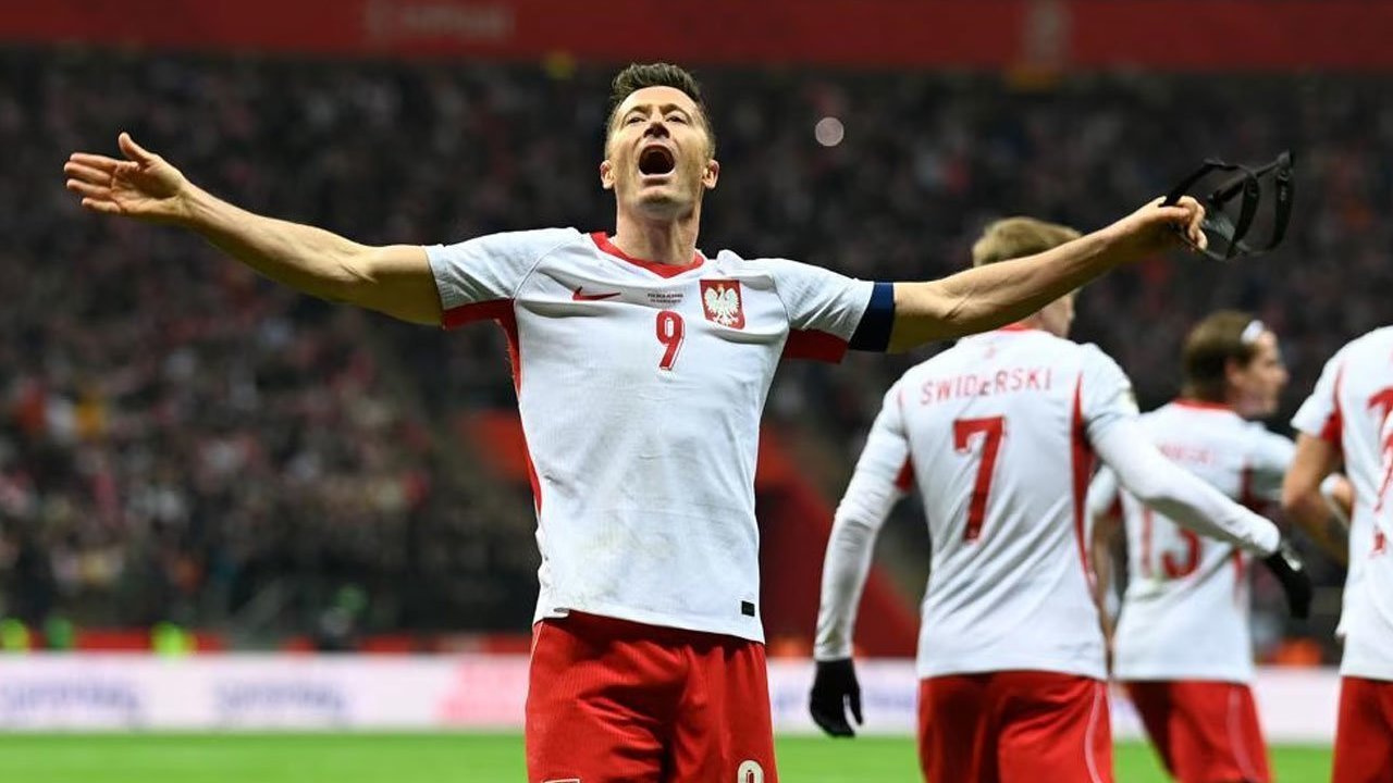 Hasil Polandia vs Albania: Lewandowski dan Zielinski Cetak Gol, Comeback Manis Elang Putih di Warsawa