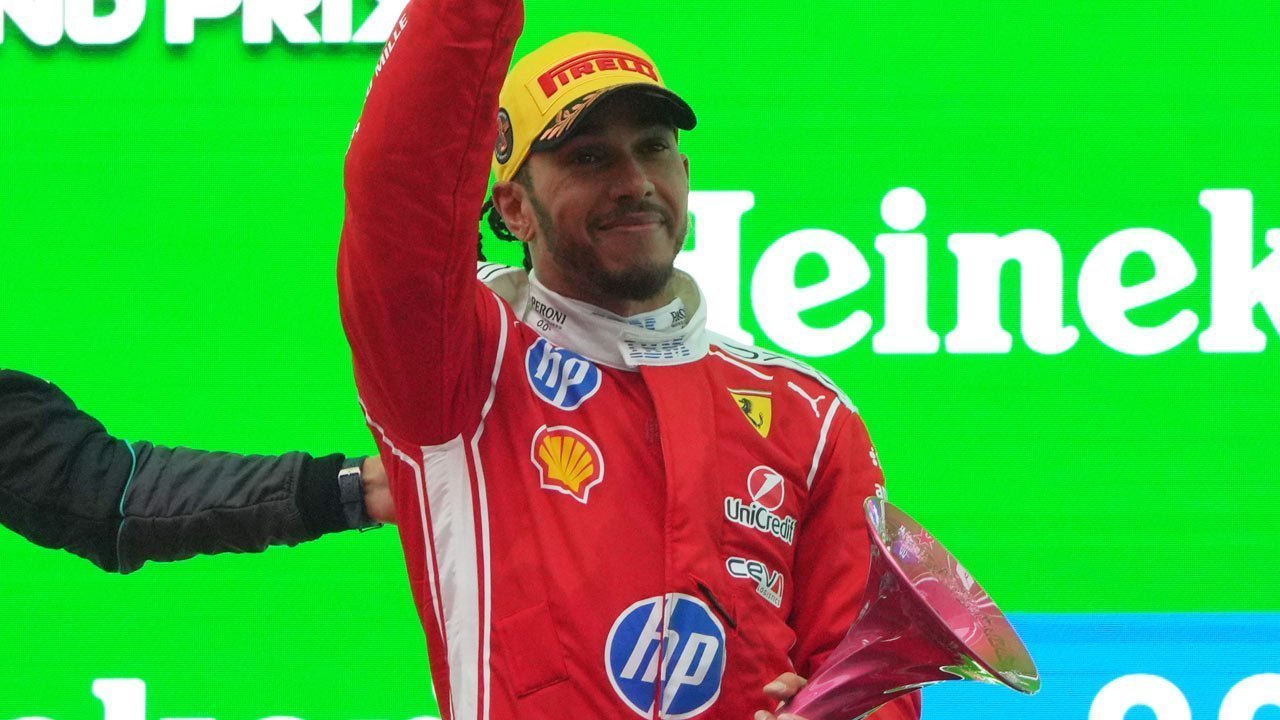 Lewis Hamilton Puas Akhirnya Raih Podium Perdana Bareng Ferrari di F1 GP China