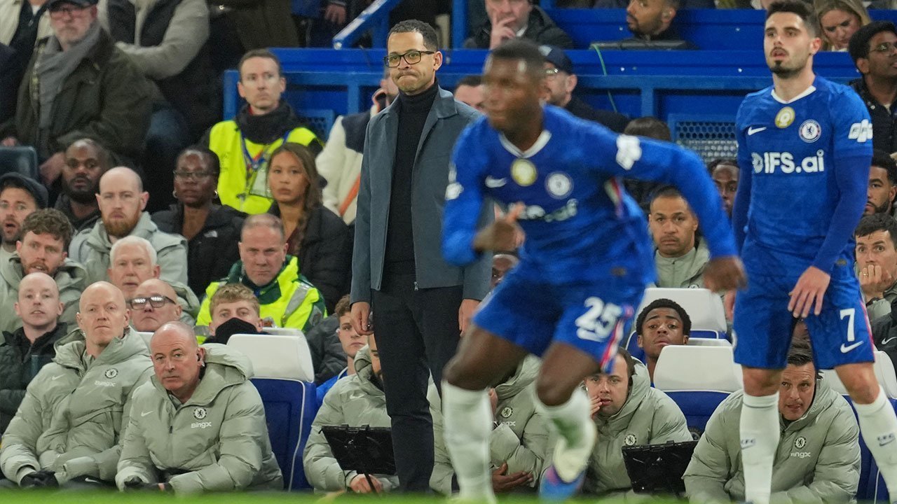 Chelsea di Era Rosenior: Antara Progres Nyata dan Jalan di Tempat