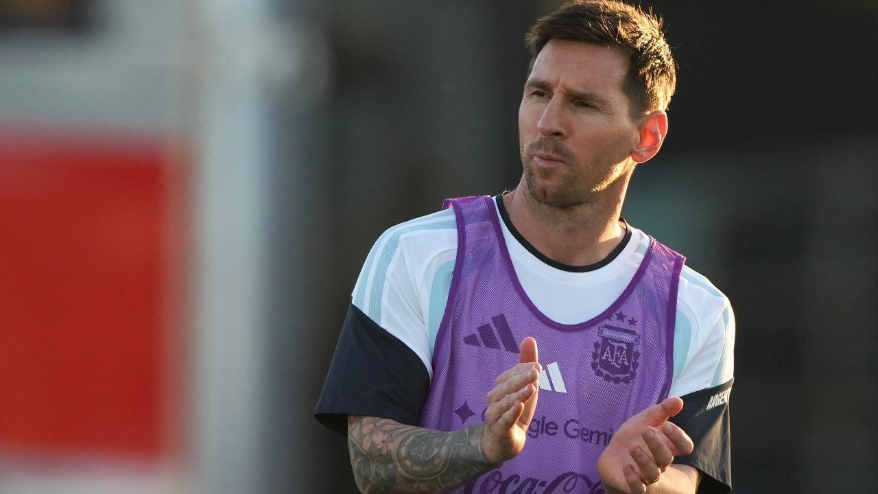 Scaloni Pastikan Lionel Messi Starter Lawan Zambia, Dekati Rekor 200 Caps!