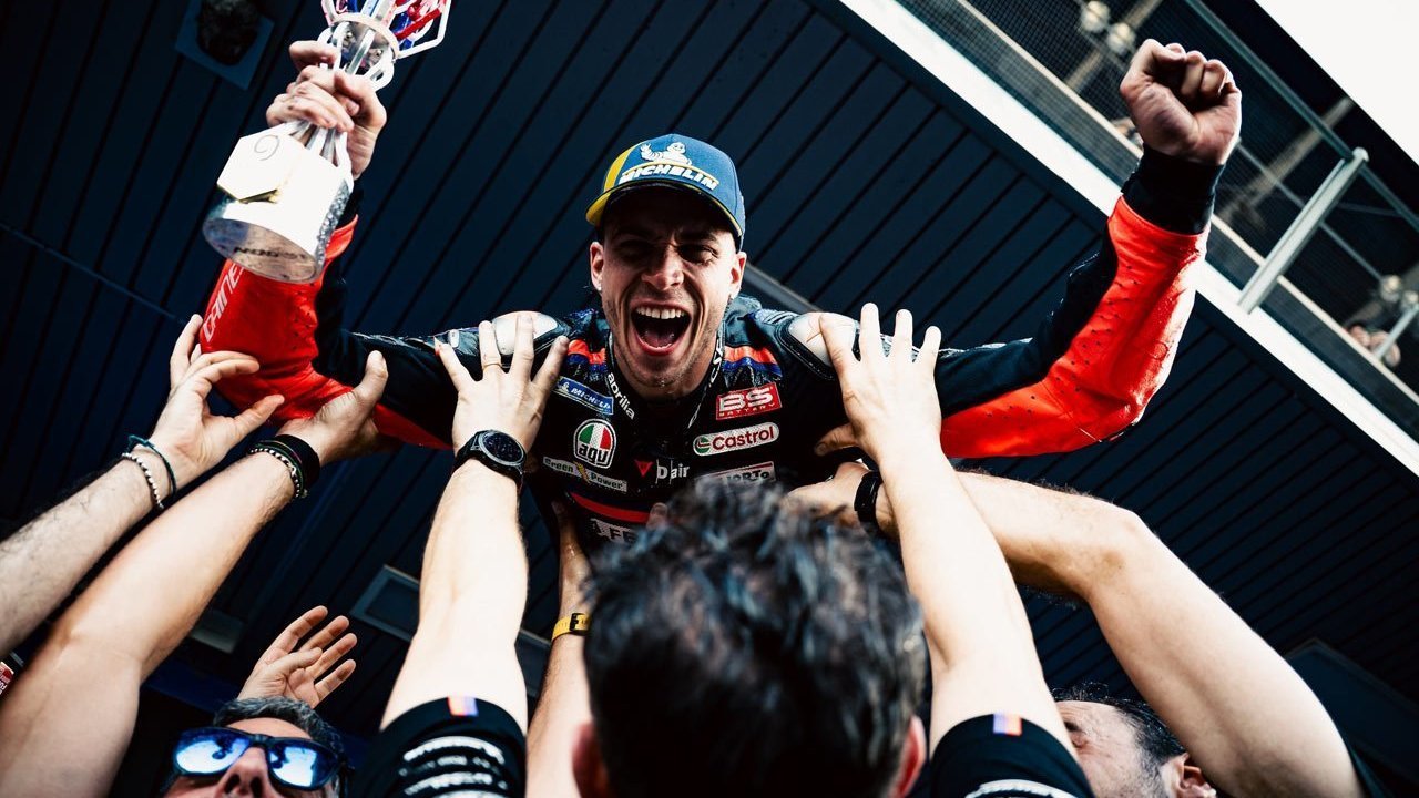 Valentino Rossi Pamer Kehebatan Marco Bezzecchi ke Jorge Lorenzo dan Dani Pedrosa: Muridku yang Paling Fokus!