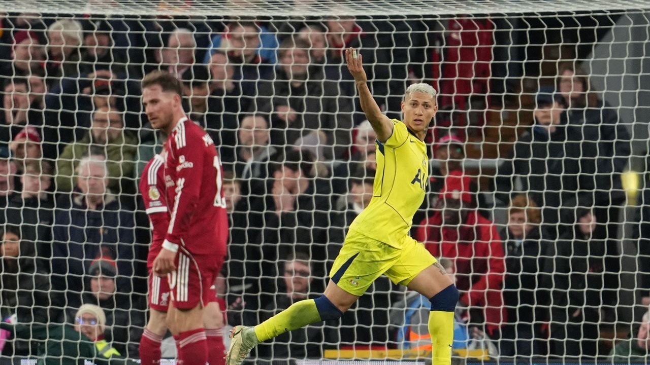 'Doyan' Kebobolan di Menit Akhir, Liverpool Gak Usah Ngimpi Main di UCL Musim Depan!