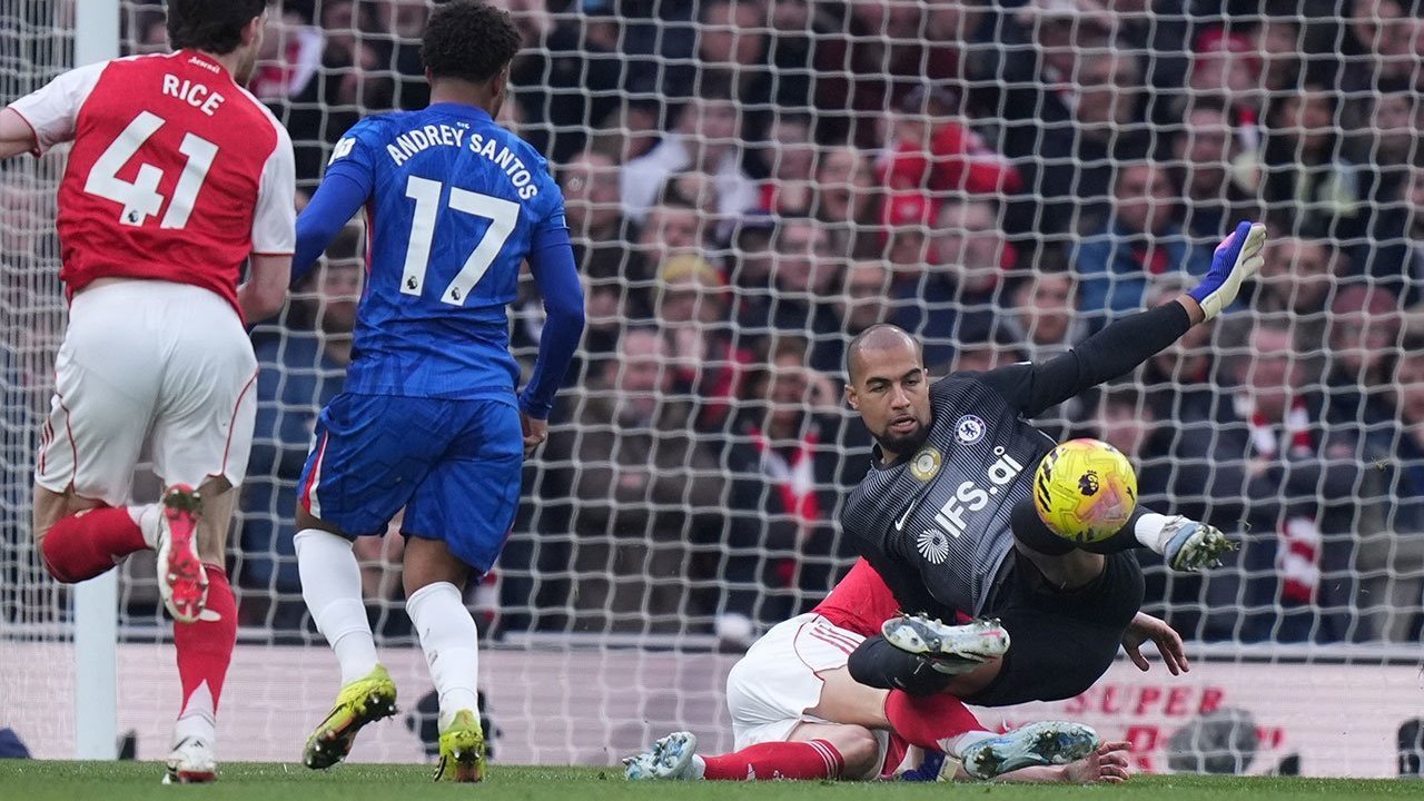 Arsenal vs Chelsea: Mengkritik Penampilan Robert Sanchez yang Berantakan