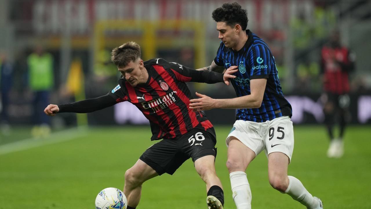 AC Milan Diklaim Kalahkan Inter Milan dengan Strategi Parkir Bus AC Milan Diklaim Kalahkan Inter Milan dengan Strategi Parkir Bus