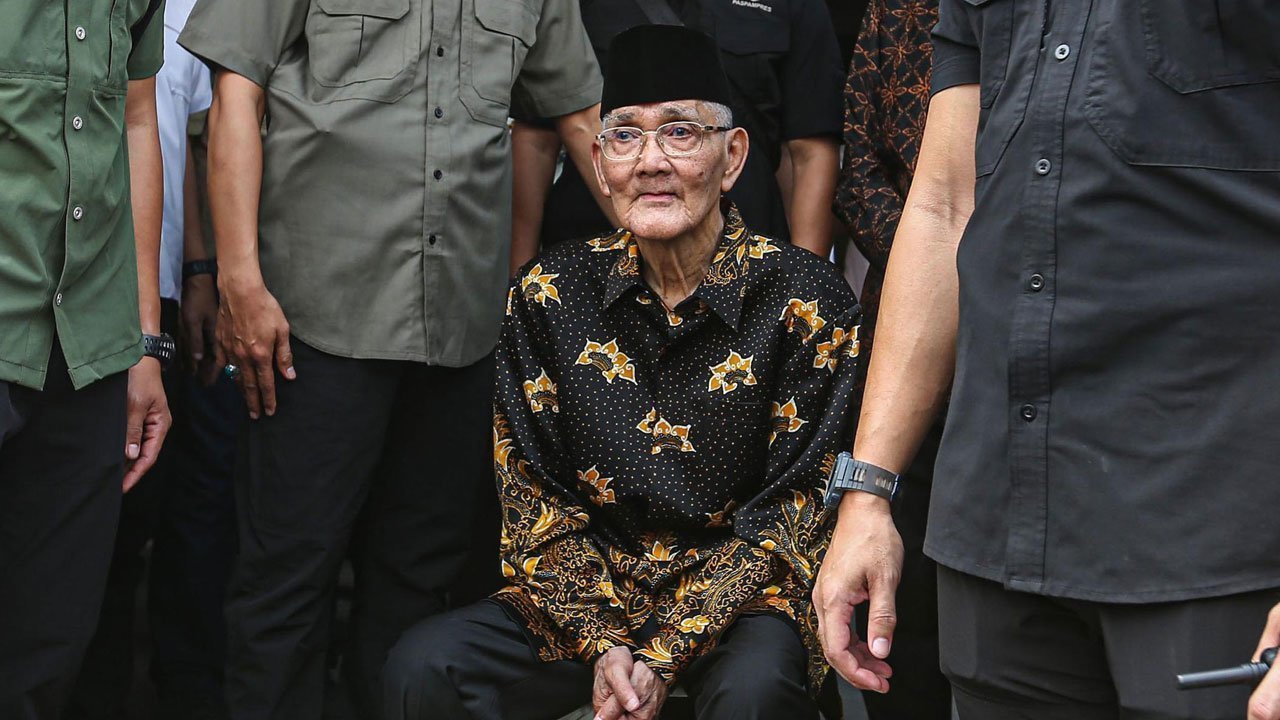 Indonesia Berduka, Mantan Wapres RI dan Legenda PBSI Try Sutrisno Tutup Usia