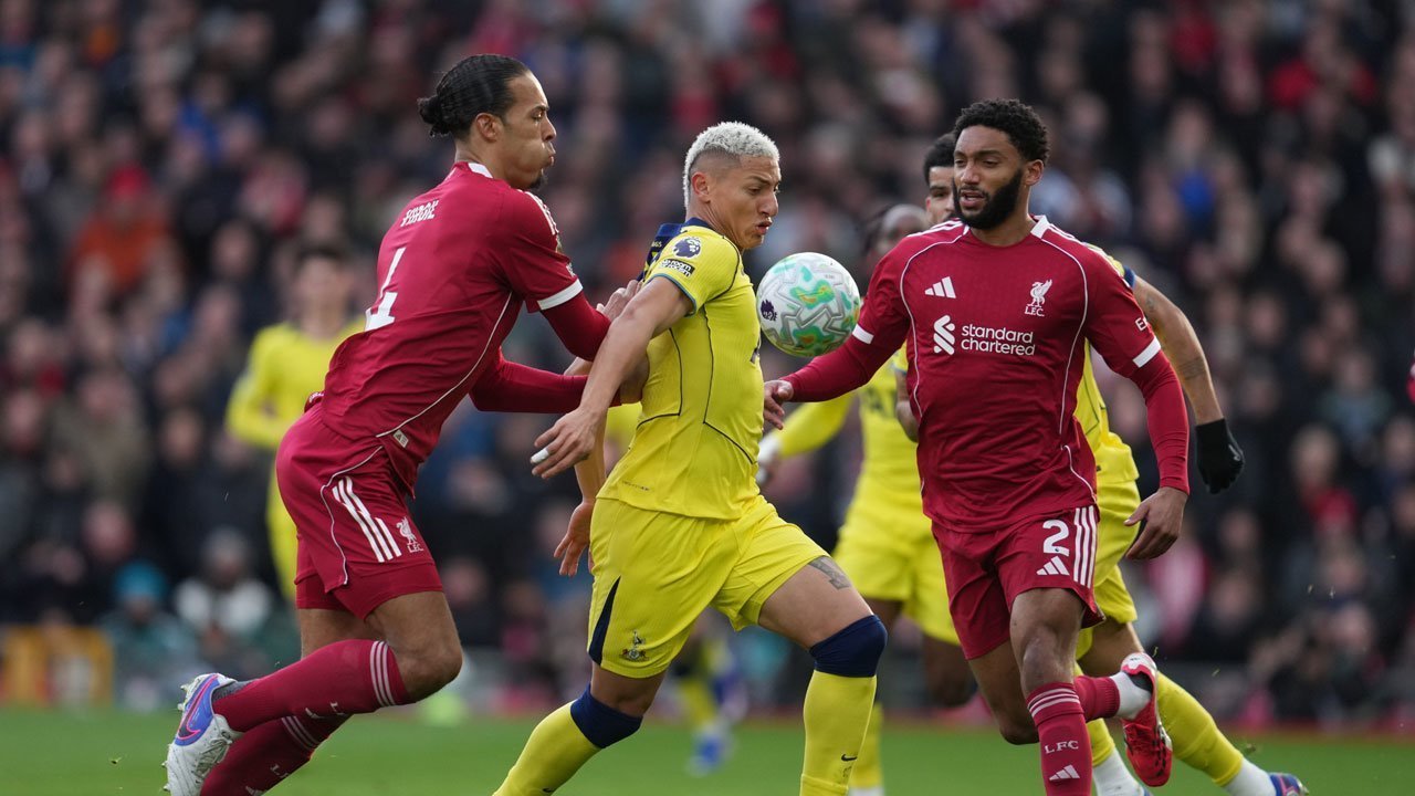 5 Pelajaran Liverpool Usai Ditahan Imbang Tottenham: Rio Ngumoha Layak Starter Lagi, Fans Sudah Muak Pada Arne Slot
