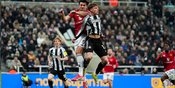 Meski Kalah dari Newcastle, Michael Carrick Ingatkan MU Masih di Peringkat 3 Besar