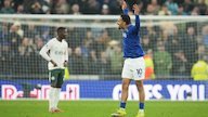 Bintang Everton Ini Tolak Kontrak Baru Demi Gabung MU