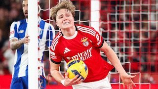 Lagu Lama Jose Mourinho: Ribut di Lapangan, Dapat Kartu Merah, Benfica Imbangi Porto 2-2 Lagu Lama Jose Mourinho: Ribut di Lapangan, Dapat Kartu Merah, Benfica Imbangi Porto 2-2