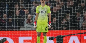 Blunder jadi Musuh Chelsea, Pilih Filip Jorgensen atau Robert Sanchez Nih, Liam Rosenior?