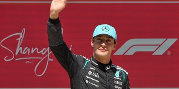 George Russell Kaget Harus Duel dengan Lewis Hamilton untuk Menangi Sprint Race Formula 1 GP China 2026