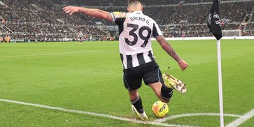 Fabrizio Romano Spill Calon Gelandang Bertahan Baru Manchester United: Sudah Ketemuan Sama Agen!