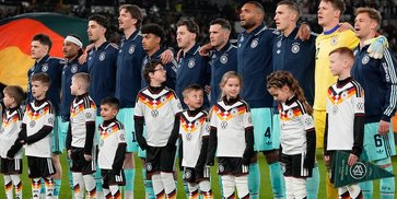 Timnas Jerman Rilis Skuad untuk Piala Dunia 2026: Manuel Neuer Comeback, Calon Kuat Juara? Timnas Jerman Rilis Skuad untuk Piala Dunia 2026: Manuel Neuer Comeback, Calon Kuat Juara?