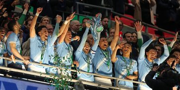 Bertahan di Lapangan, Bertepuk Tangan Saat Pemain Manchester City Menerima Trofi, Ini Penjelasan Arteta