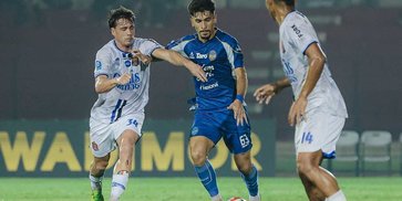 Hasil PSIM vs Persijap: Drama 4 Gol, VAR, dan Lampu Padam