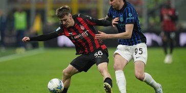 AC Milan Diklaim Kalahkan Inter Milan dengan Strategi Parkir Bus AC Milan Diklaim Kalahkan Inter Milan dengan Strategi Parkir Bus