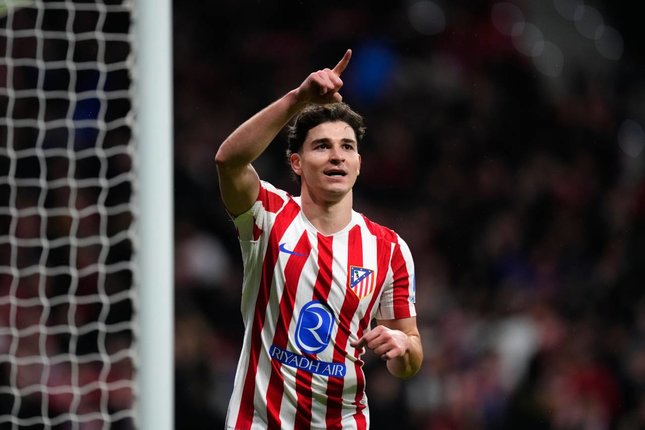 Jawaban Abu-abu Julian Alvarez