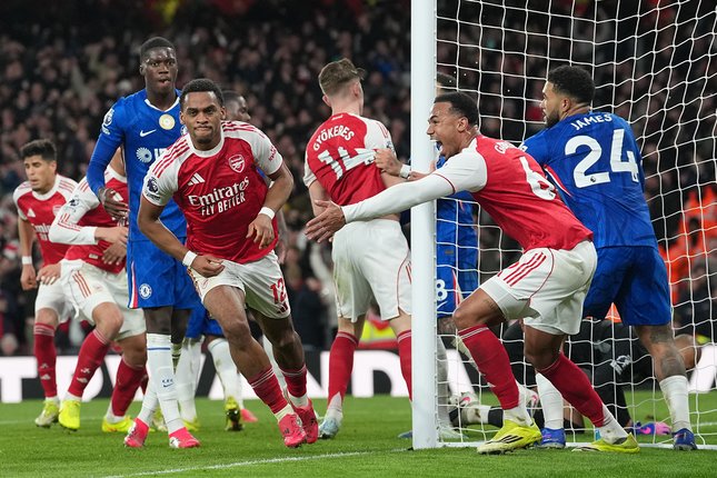 Arsenal Menang Dramatis di Emirates Arsenal Menang Dramatis di Emirates