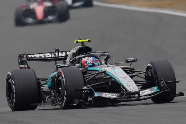 Tanpa Ancaman Usai Salip Duet Ferrari Tanpa Ancaman Usai Salip Duet Ferrari