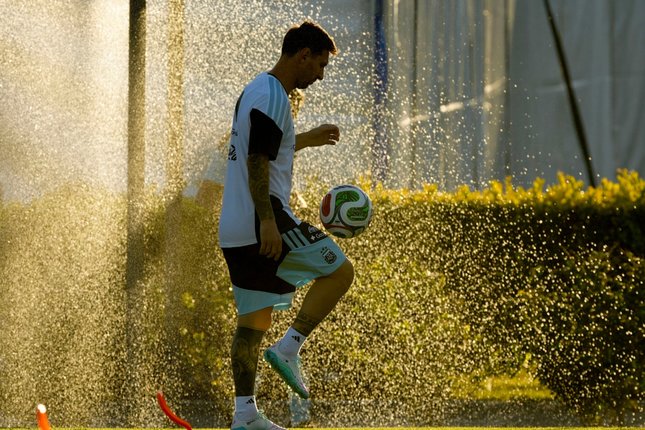 Scaloni Pastikan Messi Turun Sejak Awal